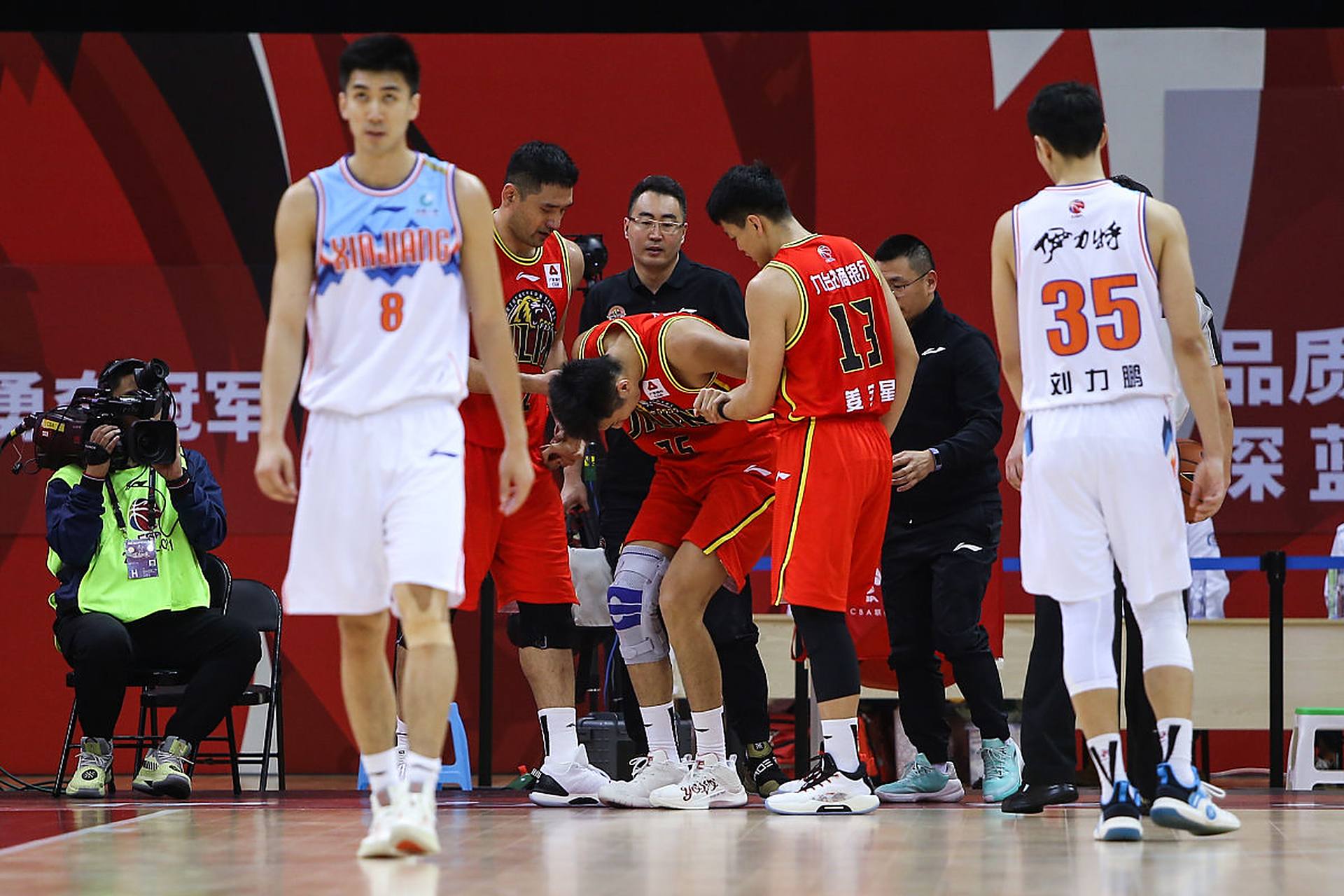 芒果娱乐 -包含新疆广汇迎CBA季后赛关键赛，今晚主帅复盘，引发热议，赛程密集仍需轮换的词条
